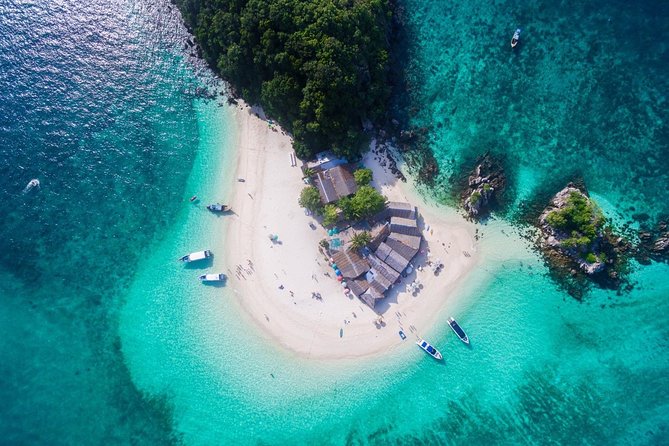 All-in Phi Phi, Maiton, MayaBay, Khai, Bamboo islands Tour - Maya Bay: famous cliffs, no swim
