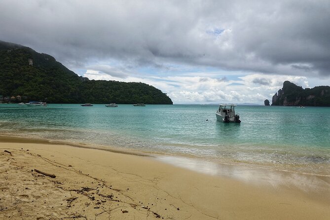 Best of Phi Phi Island Adventure Day Tour with Lunch from Phuket - Rough water, crowds, and what to pack