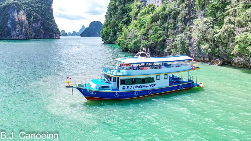 From Phuket : James Bond Island by Bigboat & Canoe Adventure - James Bond Island: A Famous View With Company
