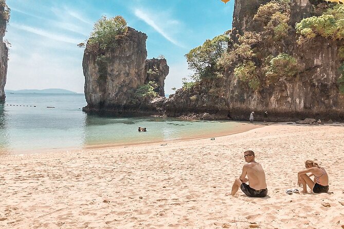 Krabi Islands Private Tour - Hong Island: enter the lagoon at the right tide