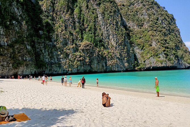 Maya Beach, Bamboo Island & Phi Phi Islands Tour From Phuket - Pileh Bay: the emerald-water swim