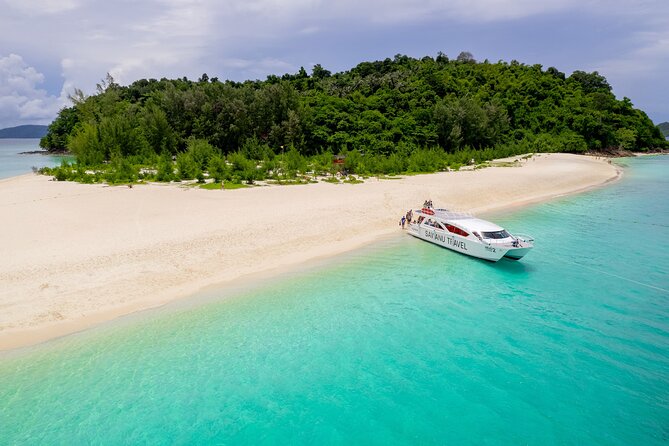 Phi Phi & Bamboo Island Full Day Tour by Premium Speed-Catamaran - From Phuket, a busy day on the water