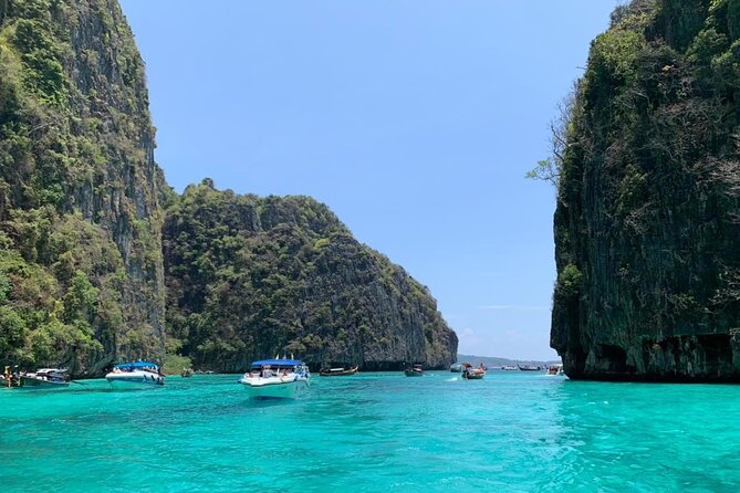 Phi Phi Islands & Maya Bay: Premium Service & All-Day Food - Khai Island for the final hour