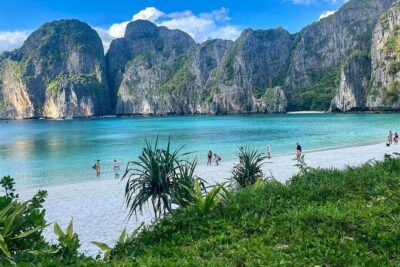 Phi Phi & Khai Islands Snorkeling Trip w/ Lunch and Fins by Speedboat