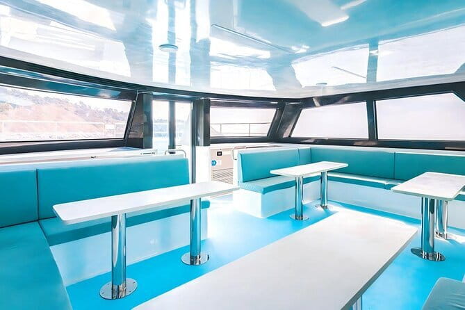 Phi Phi Maya and Maithon by Indigo Luxury Catamaran in Phuket - Maya Bay: the famous beach, with a crowd caveat