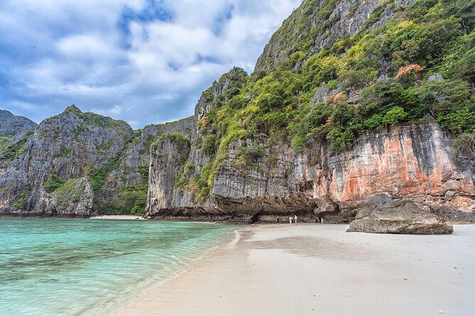 Phi Phi, Maya Bay, & Khai Islands Premium Trip from Phuket - Phi Phi Leh and Maya Bay: famous scenery, shared space