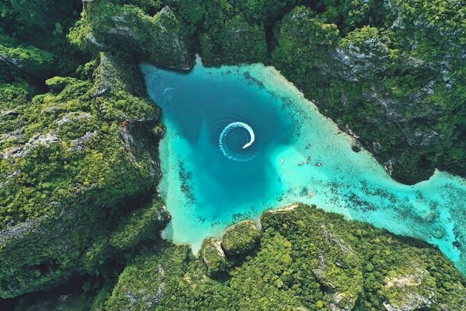 Phi Phi with Maya and Bamboo Island Day Trip by Speedboat - The Andaman crossing sets the tone
