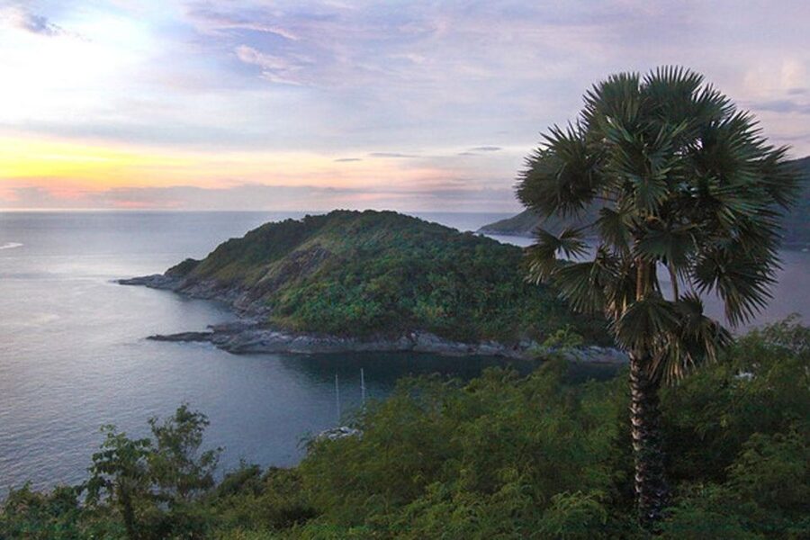Phuket: Amazing Sunset View & Local Market Tour - The market adds a taste of everyday Phuket