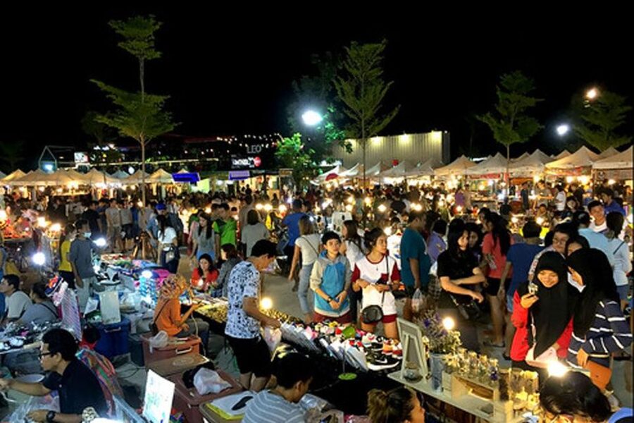 Phuket: Amazing Sunset View & Local Market Tour - Small preparations make the evening easier