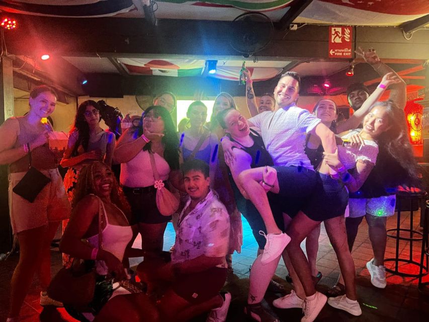 Phuket: Bar Crawl Tour - Two bars before the club