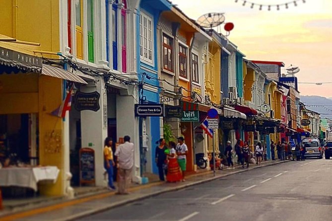 Phuket City Tour Half Day ( Best Seller ) 7 Points - Who should book this Phuket tour?