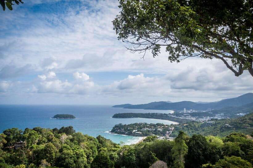 Phuket City Tour with Viewpoints, Temples & Elephant Feeding - Wat Chalong and the cashew stop