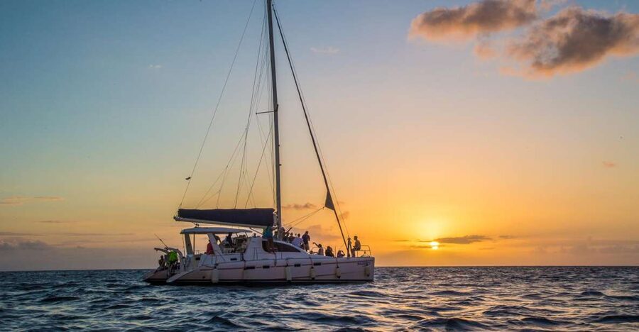 Phuket: Coral Island & Sunset Dinner by Sailing Catamaran - The catamaran ride and what the five hours mean