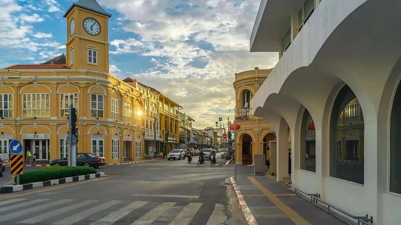 Phuket: Full Day City Tour with Night Market - An hour to wander Phuket Old Town