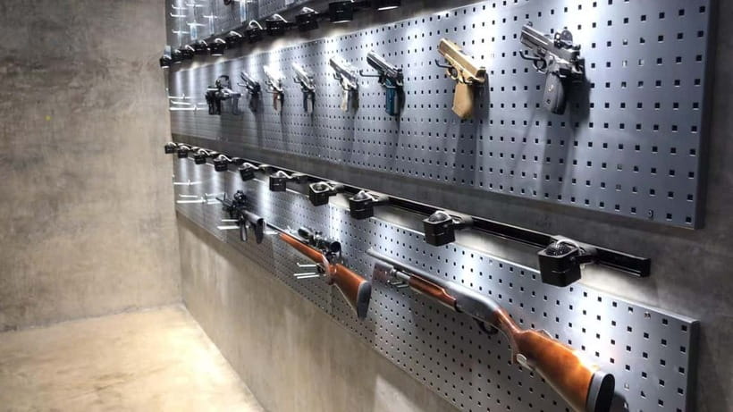 Phuket: Gold Shooting Range Experience - Check-in, briefing and choosing a firearm