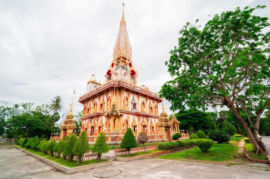 Phuket: Half-Day City Highlights and Viewpoints Group Tour - Chalong Temple: a pause for local faith