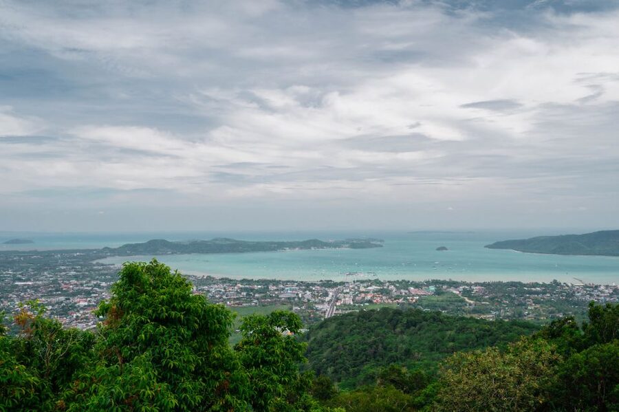 Phuket: Half-Day City Highlights and Viewpoints Group Tour - What the small-group format means