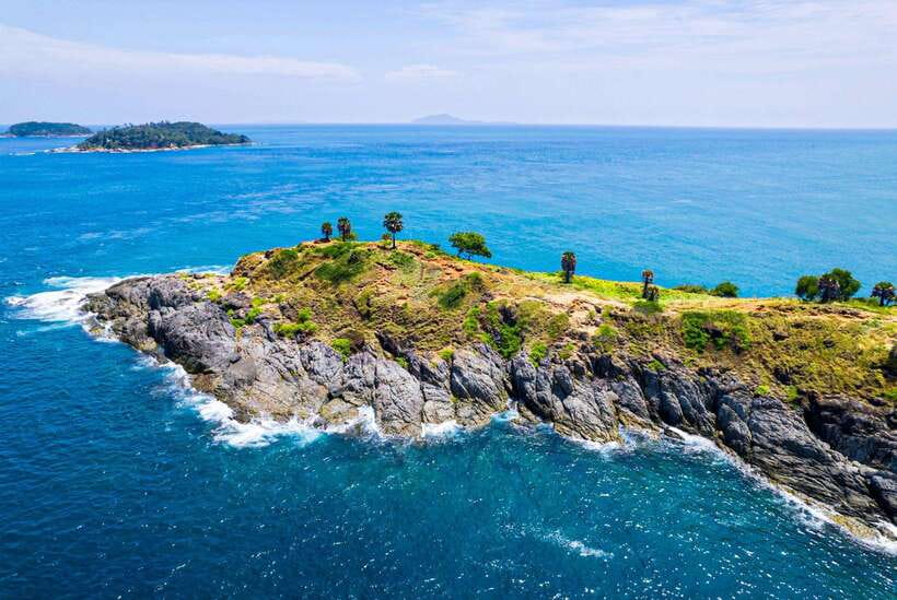 Phuket: Half-Day Viewpoint, Big Buddha and Wat Chalong Tour - A cashew stop, then Phuket Old Town