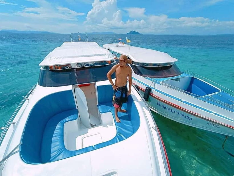 Phuket: KHAI ISLANDS TOUR with LUXURY SPEEDBOAT - Khai Nai: beach time and fish in the shallows