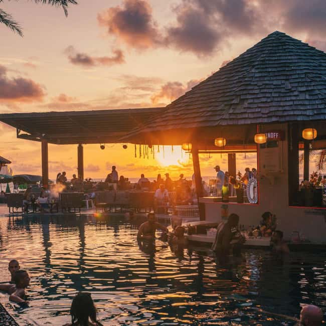 Phuket: Kudo Beach Club Entry with Set Menu - Finding the right seat and setting
