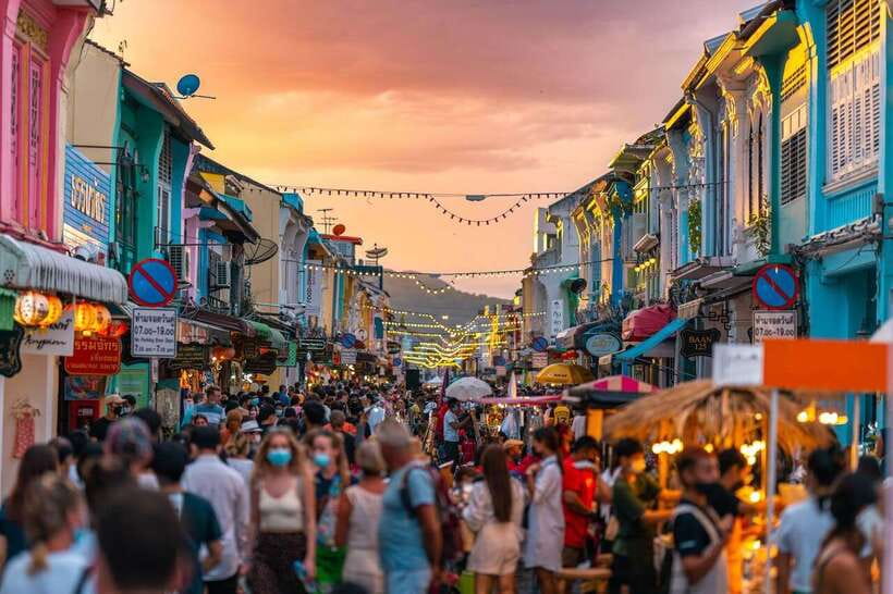 Phuket: Old Town Half-Day Sightseeing with Local Guide - Cashews, honey and a coffee break
