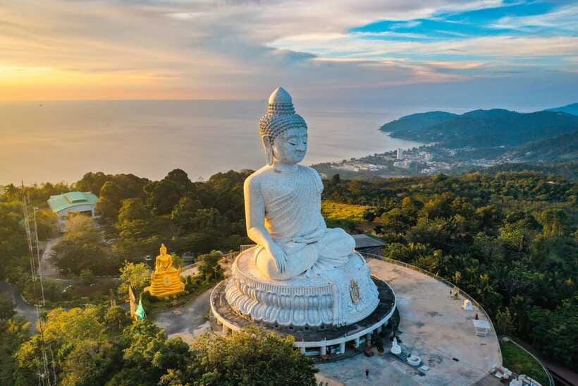 Phuket: Old Town Half-Day Sightseeing with Local Guide - The guide makes the difference
