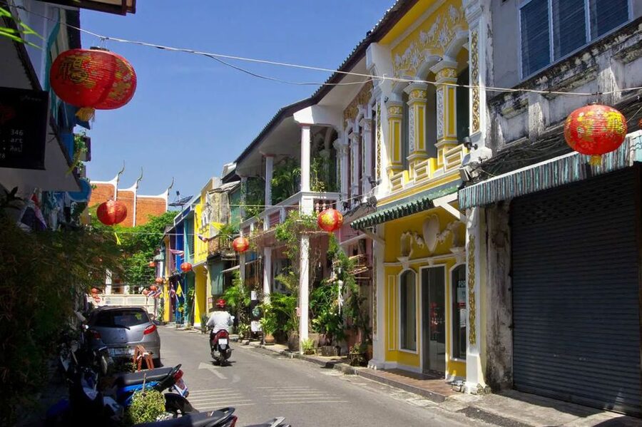 Phuket: Premium Landmark City and Sightseeing Tour - A five-hour introduction to Phuket
