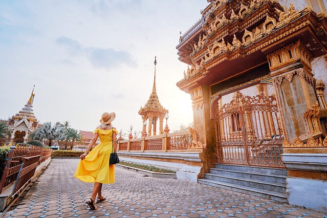 ️ Phuket Private Instagram Tour: All-Inclusive - Karon Viewpoint and Rock Beach Swing: the big coastal pictures