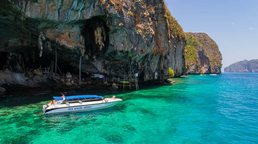 Phuket: Speedboat Day Trip to Phi Phi and Maya Bay - At a glance