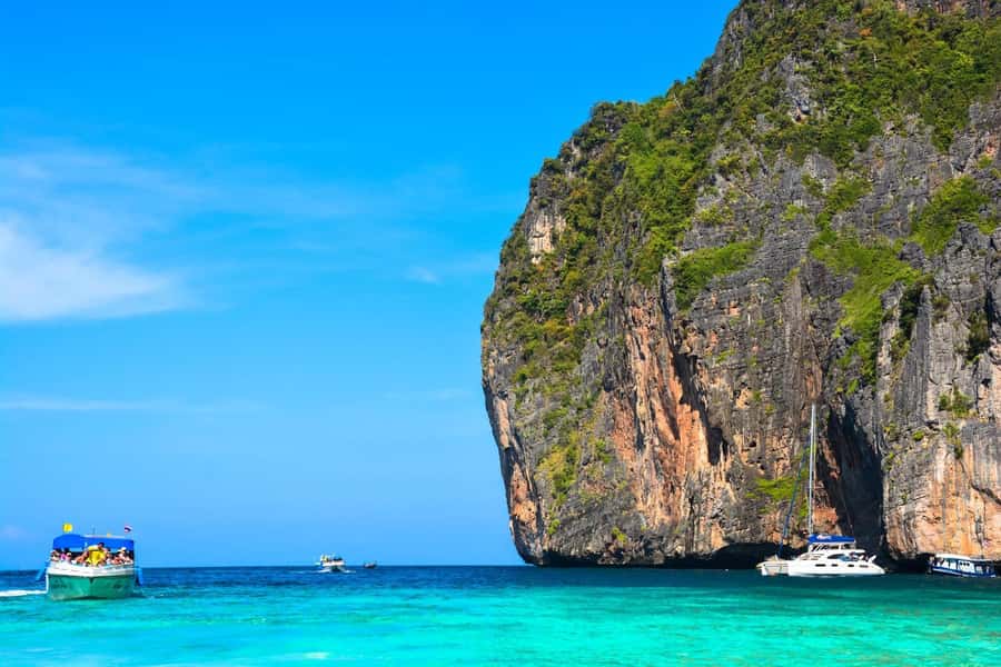 Phuket: Speedboat Day Trip to Phi Phi and Maya Bay - Snorkeling and swimming between stops