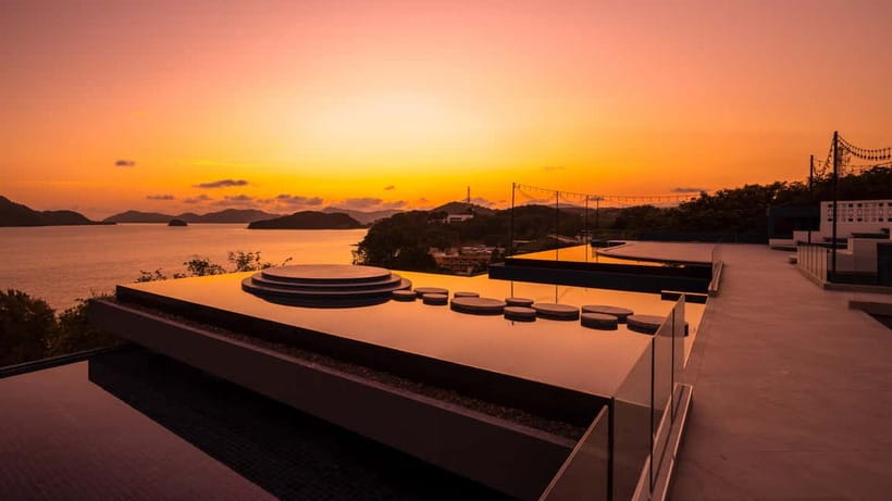 Phuket: Tu Bar Rooftop at Sri Panwa F&B Packages - Service, dress rules, and practical details