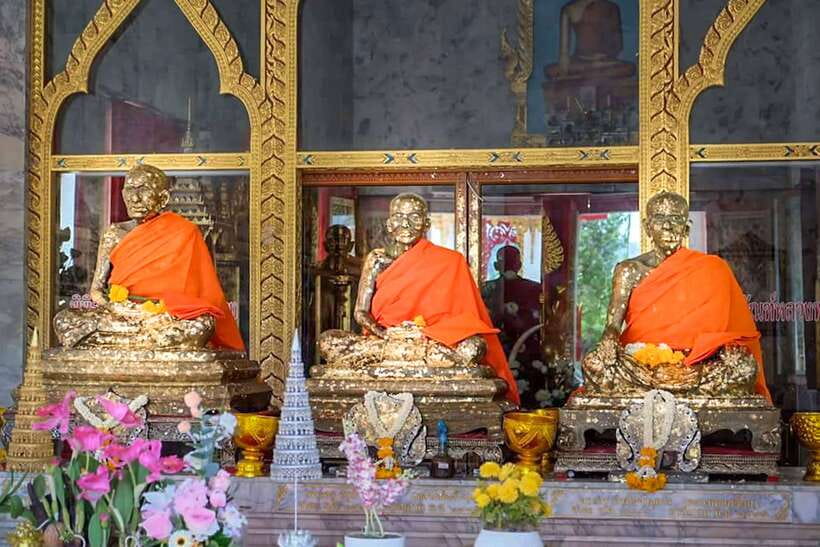 Phuket: Wat Chalong, Viewpoint, and Old Town Guided Tour - Wat Chalong: worship, stories and a possible blessing