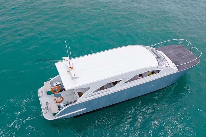 Premium Phi Phi, bamboo island tour Speed Catamaran - Pileh Bay: a swim in a limestone lagoon