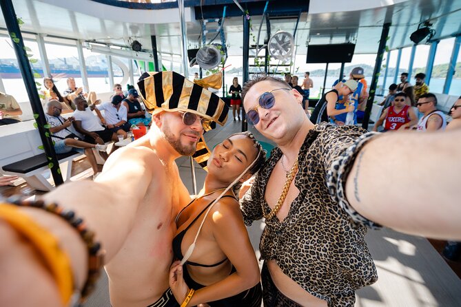 Sailaway Boat Party Phuket - A social crowd, with a few names to know