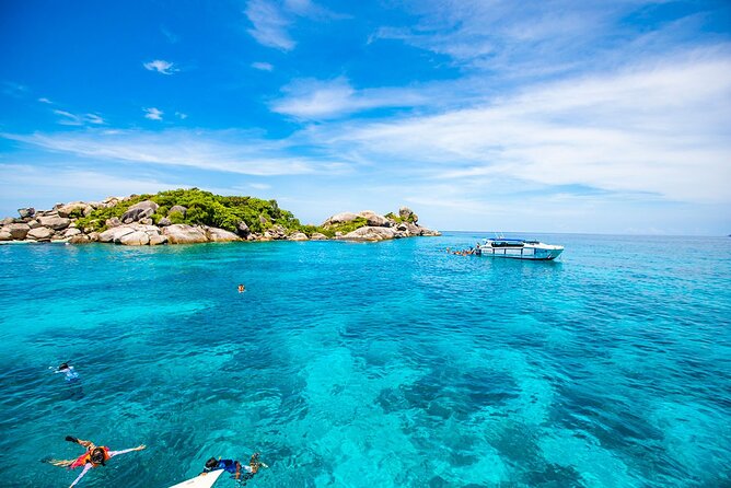 Similan Islands Snorkeling Trip From Phuket - Koh 8 and the Climb to Sailing Rock