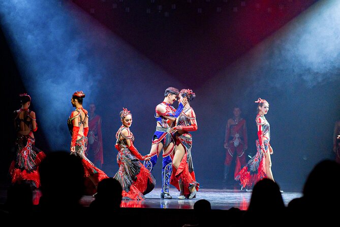 Simon Cabaret: Phuket’s Ladyboy Glamour Show - Is it suitable for families?