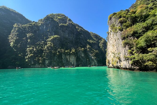 Small Groups of 20 people - Phi Phi & Bamboo Islands with Lunch - What the speedboat ride is really like