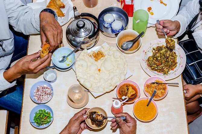 Southern Flavors Phuket Food Tour with 15+ Tastings - Curries, roti and Phuket’s sweet finish